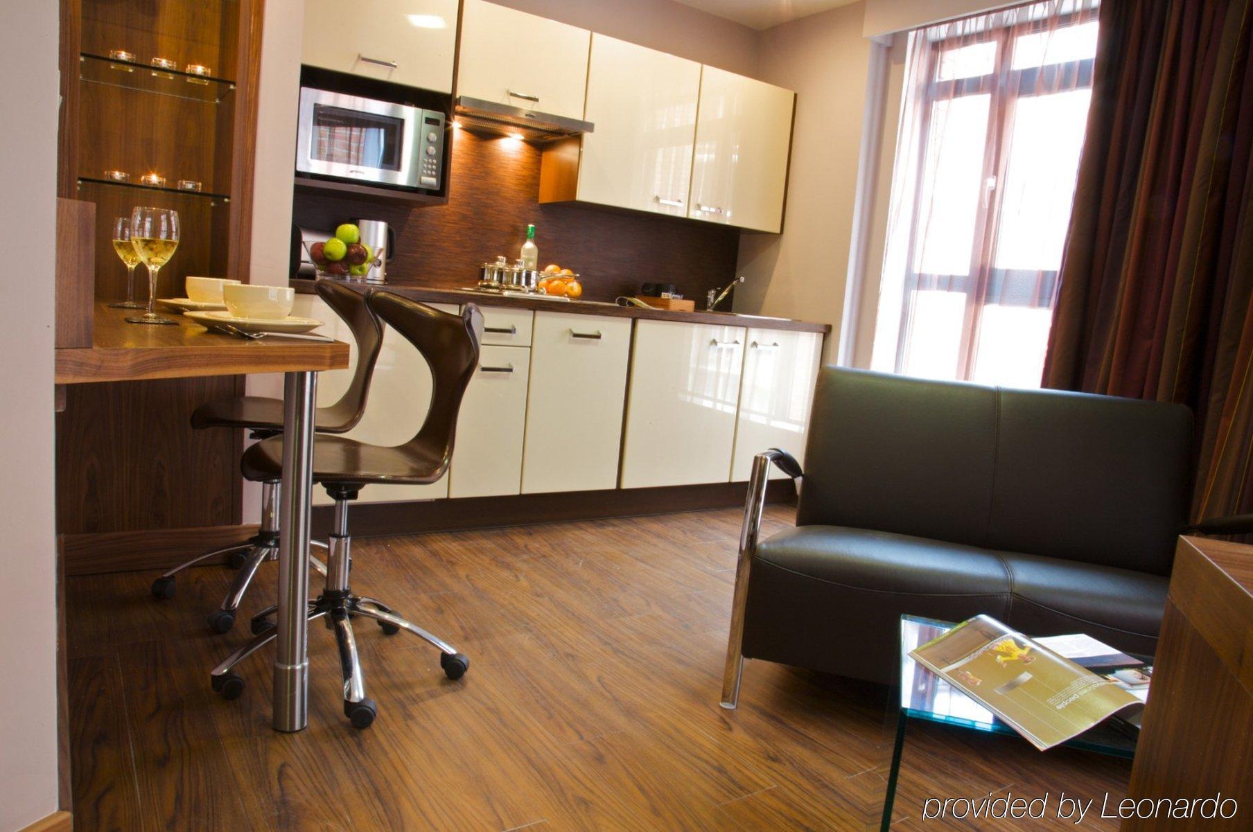 Roomzzz Leeds City מראה חיצוני תמונה